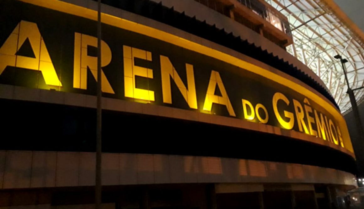 AGOSTO DOURADO CAPA
